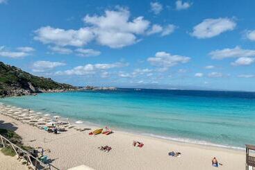 Isa Residence With Swimming Pool In Santa Teresa Di Gallura, Apartments With Air Conditioning And Pr