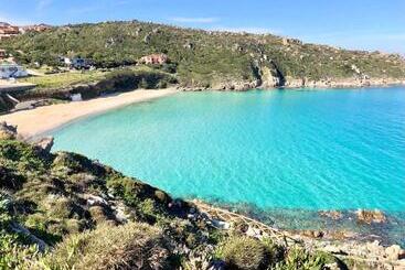 Isa Residence With Swimming Pool In Santa Teresa Di Gallura, Apartments With Air Conditioning And Pr