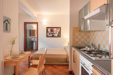 Isa Residence With Swimming Pool In Santa Teresa Di Gallura