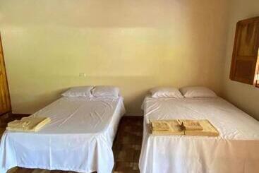 پانسیون Hostal Las 3 J