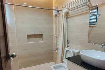 تختخواب و صبحانه Sea Horizon Resort
