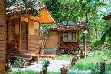 هتل Bagaicha Adventure Resort