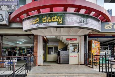 هتل Oyo Flagship Jashwanth Residency