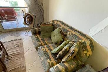 استراحتگاه فيلا مع حديقة وشواية  For Family V