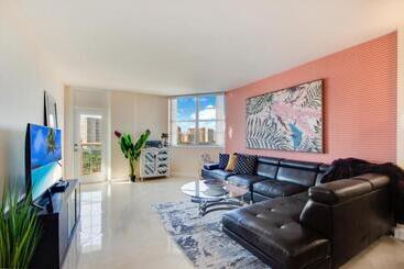 Family Beach Home W Ocean & Bay Views   Upgraded Corner Unit