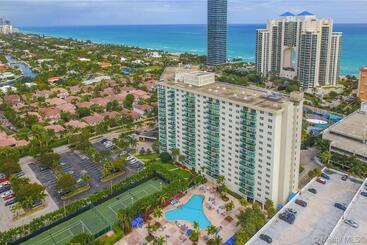 Family Beach Home W Ocean & Bay Views   Upgraded Corner Unit