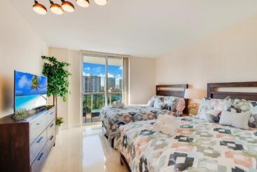 Family Beach Home W Ocean & Bay Views   Upgraded Corner Unit