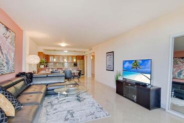 Family Beach Home W Ocean & Bay Views   Upgraded Corner Unit