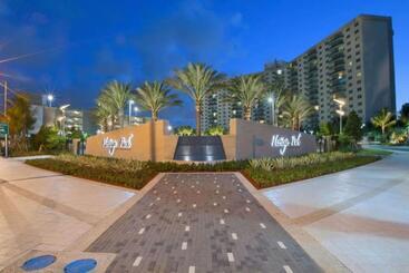 Family Beach Home W Ocean & Bay Views   Upgraded Corner Unit