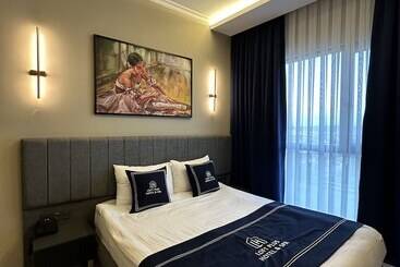 Loft Park Hotel S
