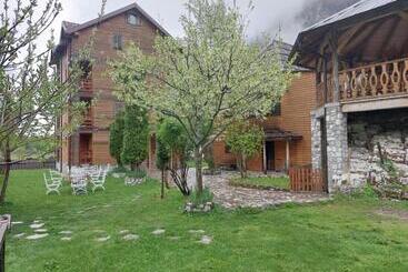 پانسیون Residence: Quku I Valbones