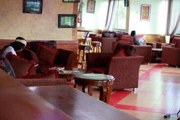 Bunyonyi Safaris Resort