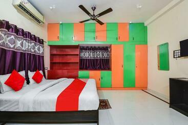 Oyo Flagship Hotel Rudraksh Inn