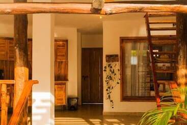 پانسیون Hostal La Boquilla