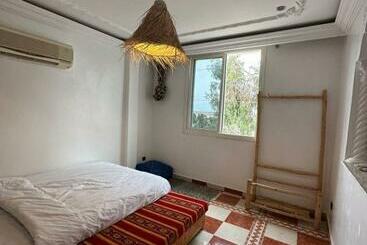 هاستل Sunrise Auberge Surf
