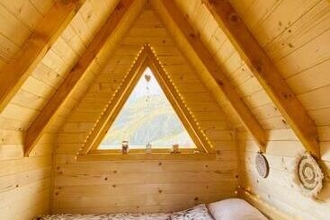 تختخواب و صبحانه Kapetanovo Jezero Bungalov