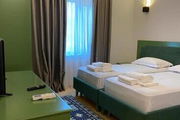 تختخواب و صبحانه “sarajet” Bed&breakfast