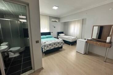 Grand Clover Otel