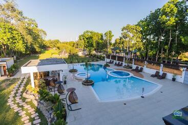 Greenridge Resort