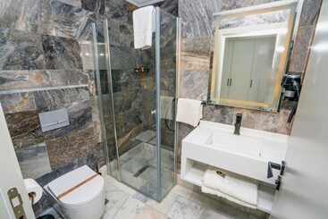 هتل 216 Station Suite Gebze