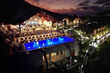 هتل Andriana Resort & Spa