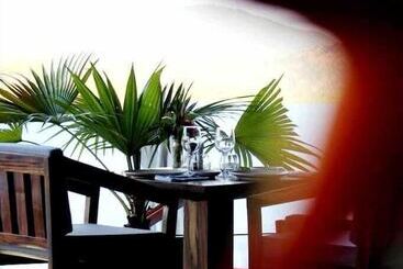 هتل Andriana Resort & Spa