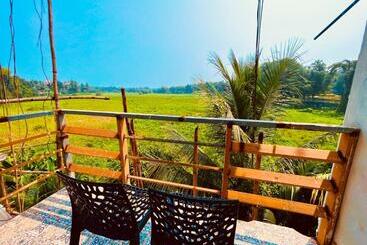 酒店 Golden Rice Inn Candolim, North Goa   Near To Beach