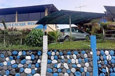 هتل Hostería Cacique Wasi