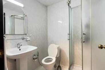 هتل Rosemary Inn