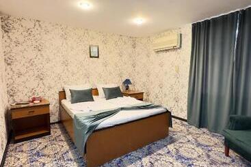 هتل Rosemary Inn
