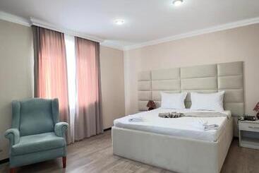 هتل Rosemary Inn