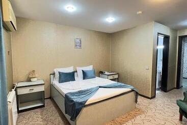 هتل Rosemary Inn