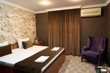 هتل Rosemary Inn