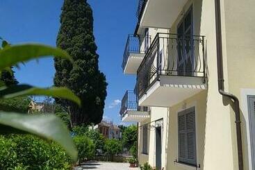 Villa Essenza   Rooms And Breakfast - Albenga