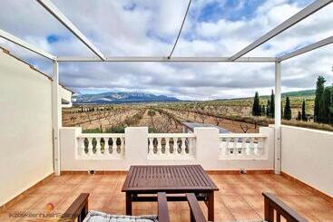 تختخواب و صبحانه Bb Casa Alegria