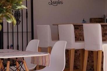 تختخواب و صبحانه Bb Casa Alegria