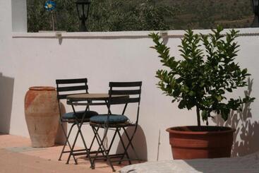 تختخواب و صبحانه Bb Casa Alegria