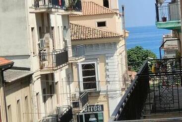 تختخواب و صبحانه La Casa Di Carta
