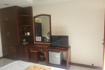 هتل Ekaluk Place Inn