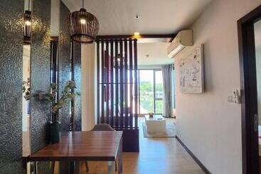 The Astra Condo Large Room 50 Sqm ,sauna And Rooftop Pool