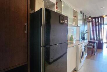 The Astra Condo Large Room 50 Sqm ,sauna And Rooftop Pool