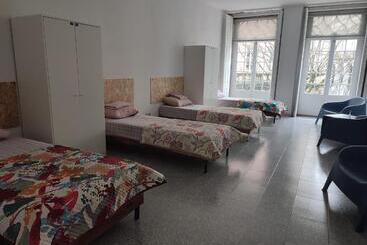 هاستل Casa Augusta 3