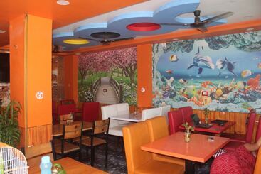 هتل Giggle Coast Restro And Lodging