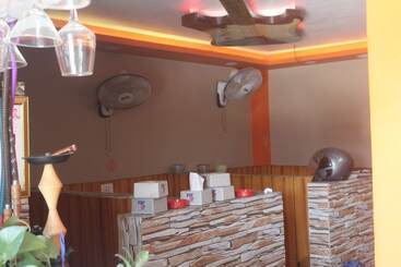 هتل Giggle Coast Restro And Lodging