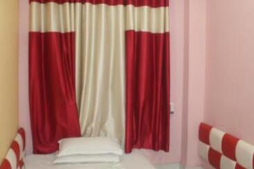 هتل Giggle Coast Restro And Lodging