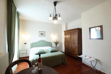 تختخواب و صبحانه Locanda Dell' Orso Bevitore