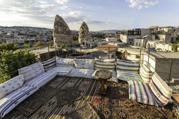 هتل Adora Cave Suites