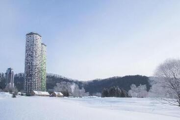 هتل Hoshino Resorts Tomamu The Tower