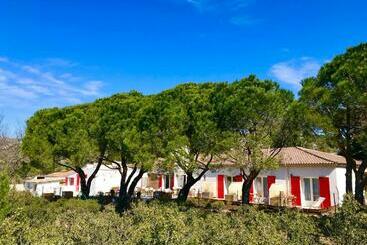 Hôtel Les Volets Rouges  Cassis - Cassis