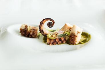 هتل Kimpton Seafire Resort + Spa, An Ihg